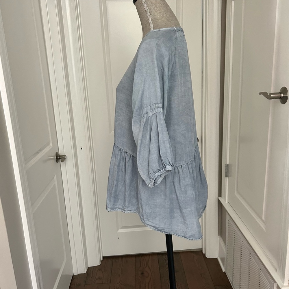 TEA N ROSE boutique blue denim chambray Tencel 3/4 Sleeve Top Size M - Picture 6 of 9